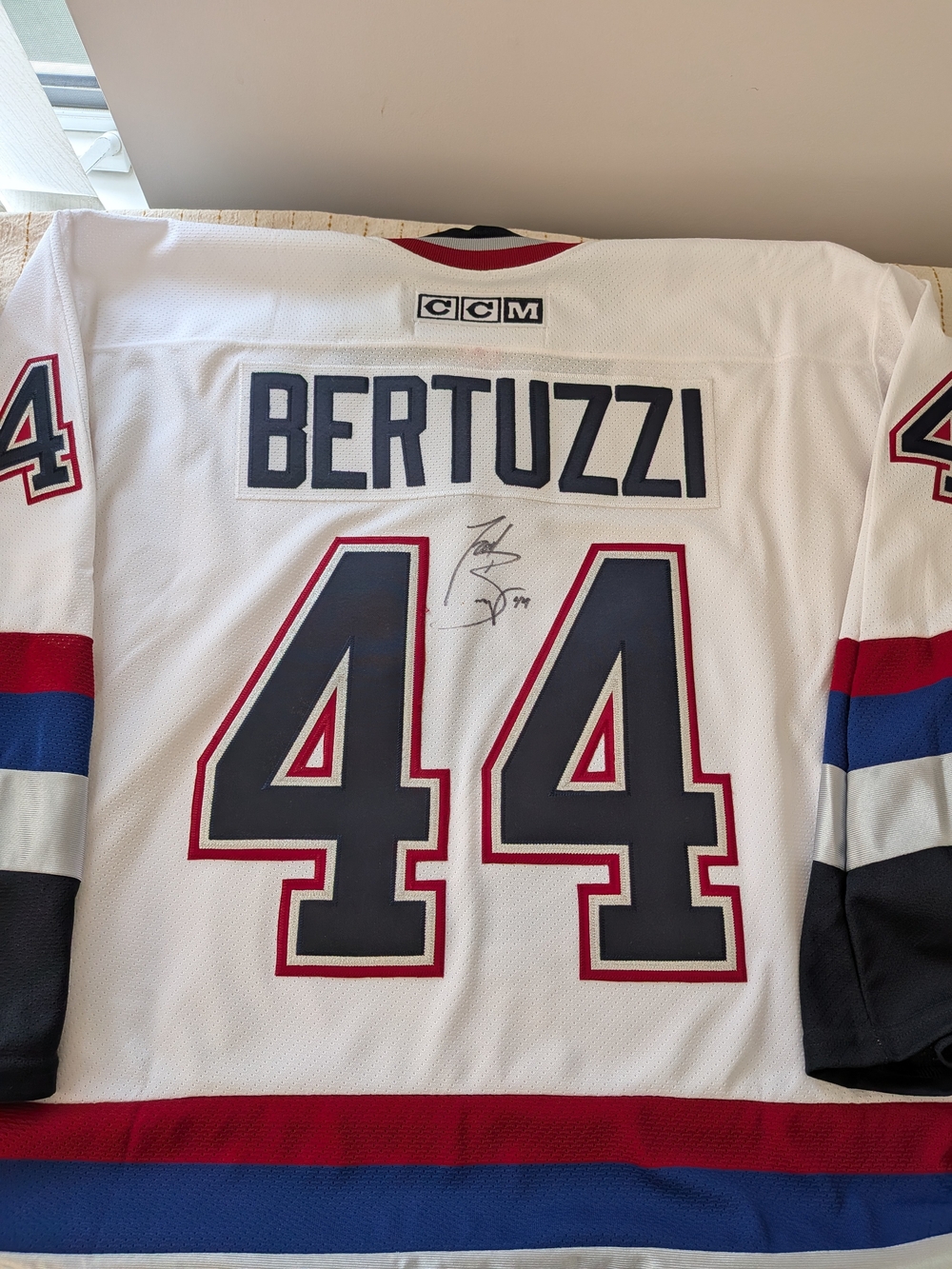 Vancouver Canucks Todd Bertuzzi Jersey Ccm Size XL Autograph